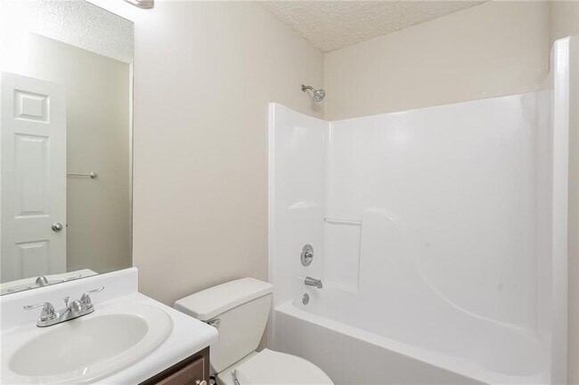 Building Photo - 919 Downing Dr