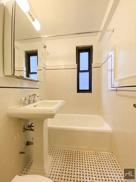 Building Photo - EAST 56 STREET