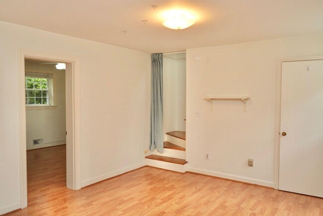 Building Photo - 101 Bollingwood Rd