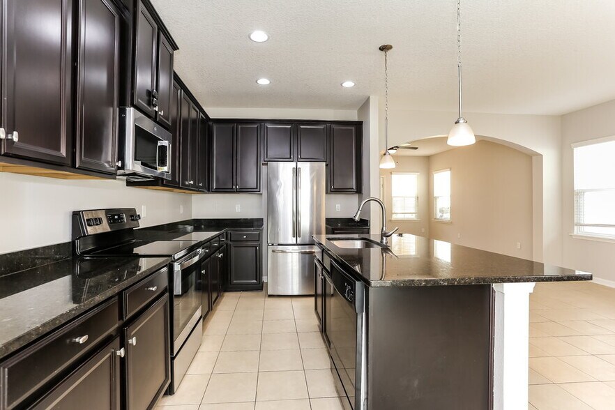 Building Photo - 497 Deercroft Ln