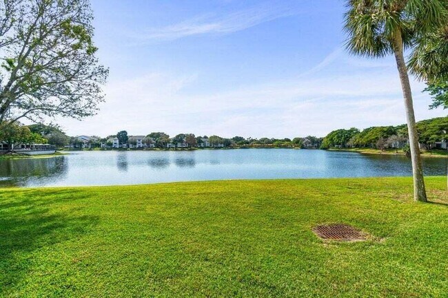 Building Photo - 10203 Mangrove Dr