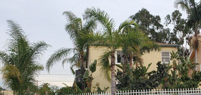 Primary Photo - 4770 Willow Brook Ave