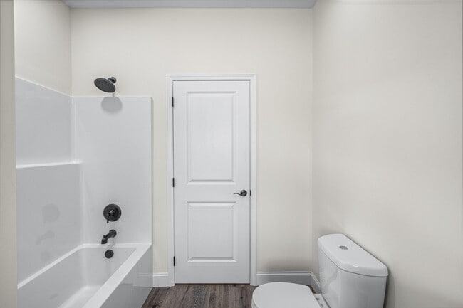 Building Photo - "Brand New 3-Bed, 3-Bath Retreat with Modern LVP Flooring in the Heart of Fort Payne!"