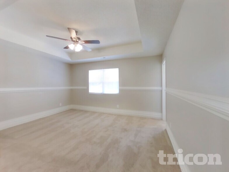 Building Photo - 636 Sadler Glen Dr