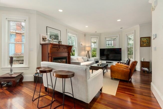 Building Photo - 53 Upland Rd