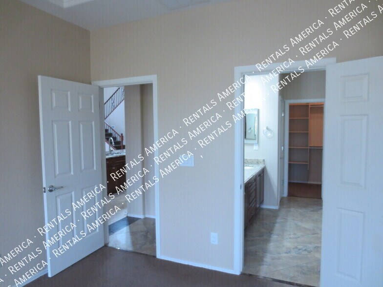 Building Photo - 1912 W Black Hill Rd