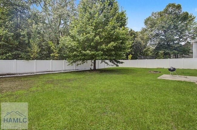 Building Photo - 1221 Peacock Trail