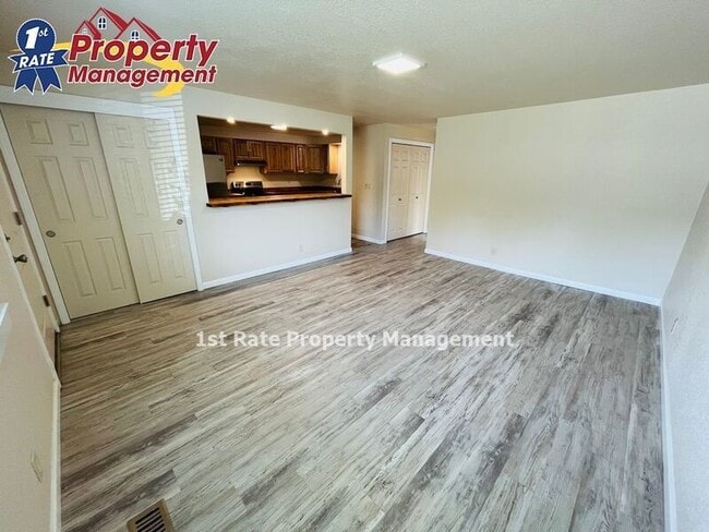 Building Photo - 4350 W Rose Hl St