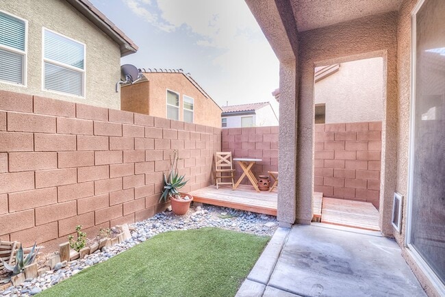 Building Photo - Status: Accepting Applications