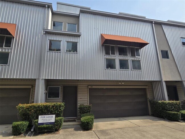 Building Photo - 319 Sydnor St