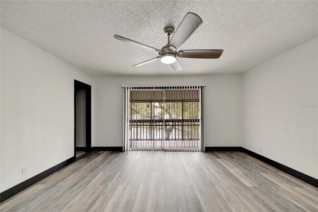 Building Photo - 6301 Newtown Cir