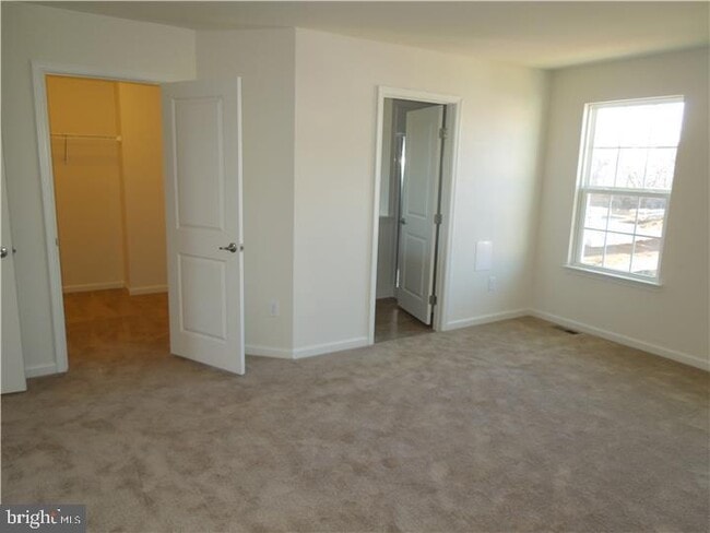 Building Photo - 1295 Madison Ln