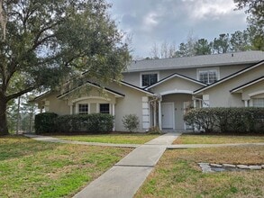 Building Photo - 3BR/3BA Two-Story Quad – Prime Location & Move-In Ready!