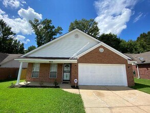Building Photo - 4429 N Grand Cedar Ln