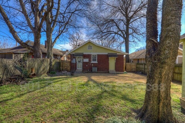Building Photo - 2212 Nelson Ave