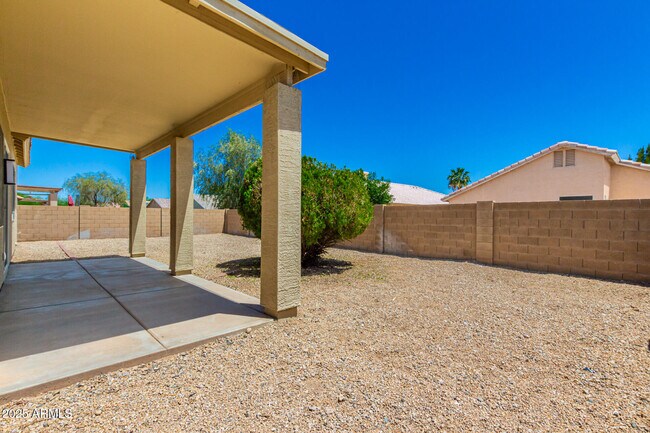 Building Photo - 13711 W Tara Ln