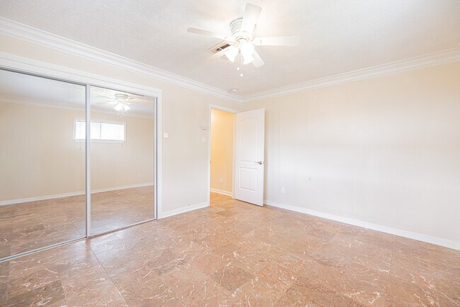 Building Photo - 4113 Edison St