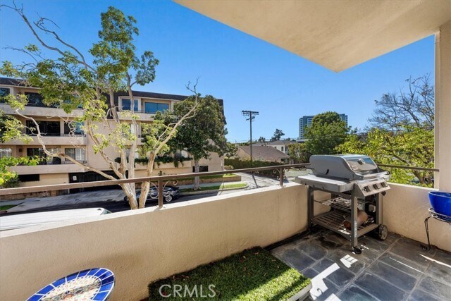 Building Photo - 1167 S Roxbury Dr