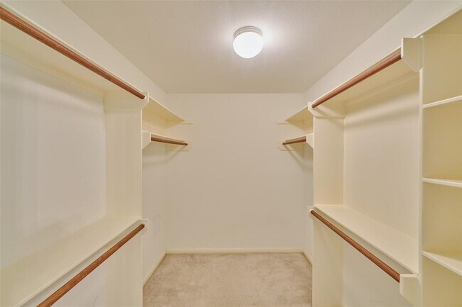 Building Photo - 12211 Longfellow Dr