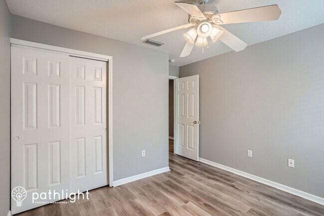 Building Photo - 10434 Frog Pond Dr