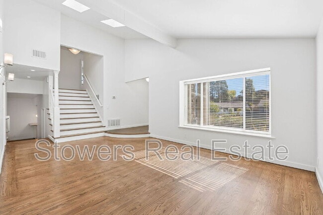 Building Photo - 963 Morello Ave
