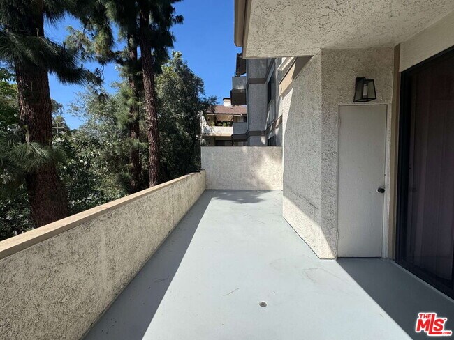 Building Photo - 3480 Barham Blvd