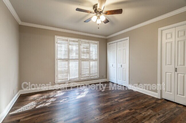 Building Photo - 165 W Rampart Dr