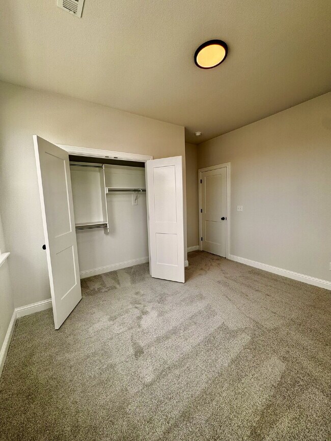 Building Photo - 6747 Winterwood Ave