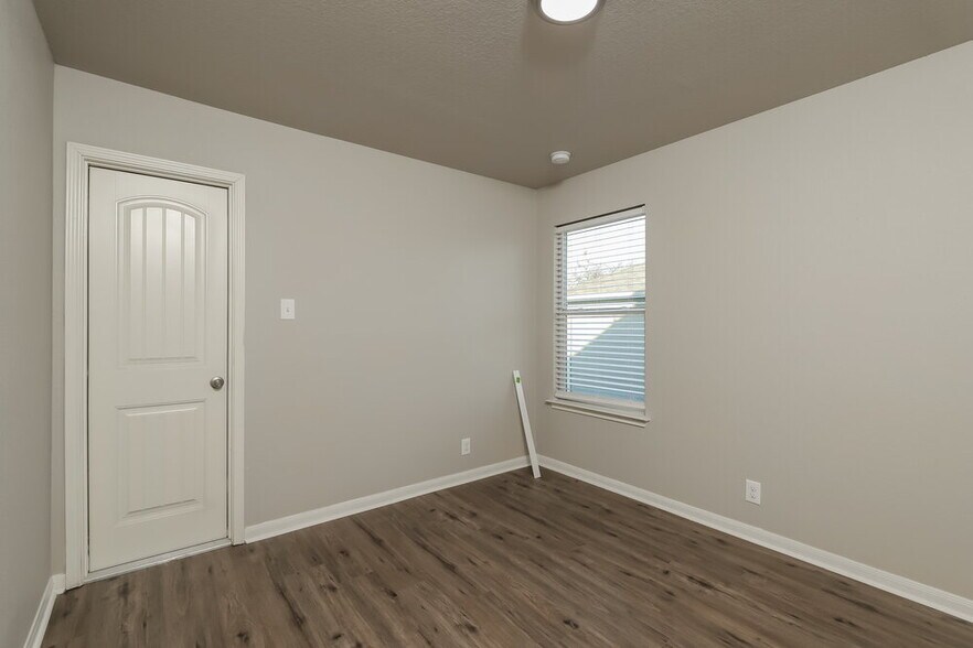 Building Photo - 1338 Ace Ranch St