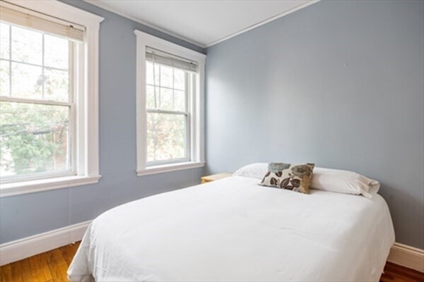 Building Photo - 5 Vinal St