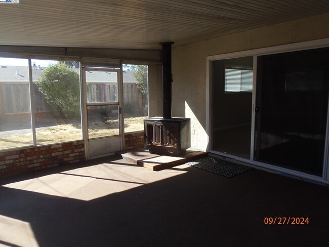Building Photo - 8320 Davona Dr