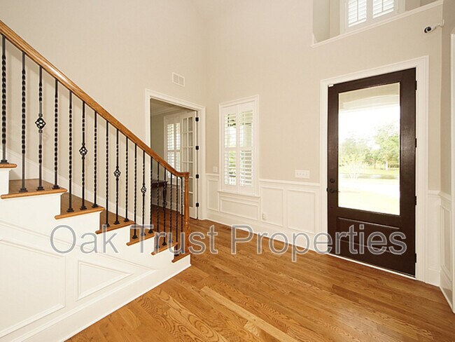 Building Photo - 125 Brogun Ln