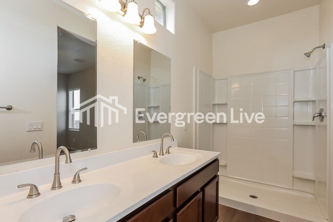 Building Photo - 11606 W Kinderman Dr