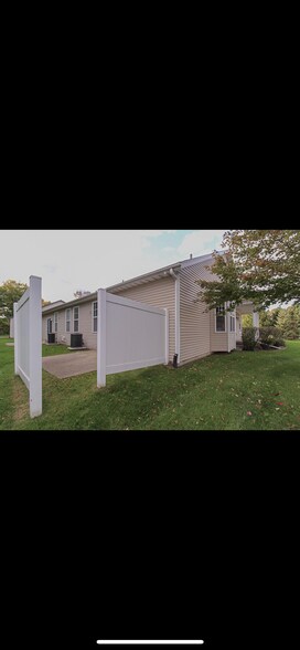 Building Photo - 5523 Sandhutton Ct