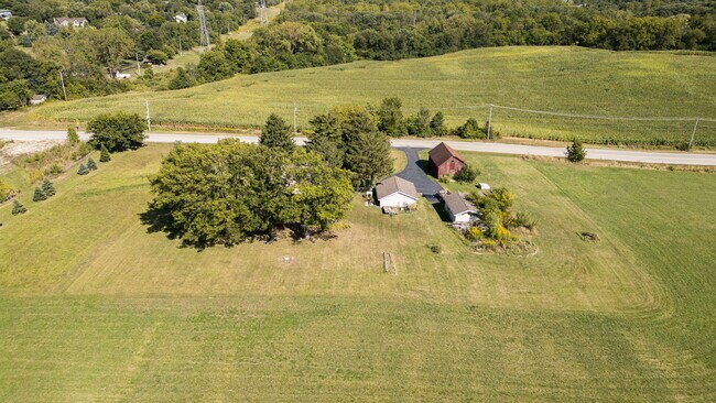 Building Photo - 1352 Smith Rd