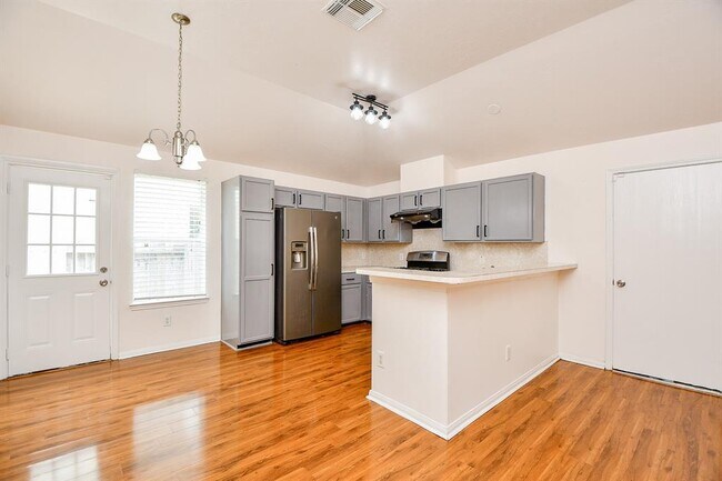 Building Photo - 16323 Woma Ct