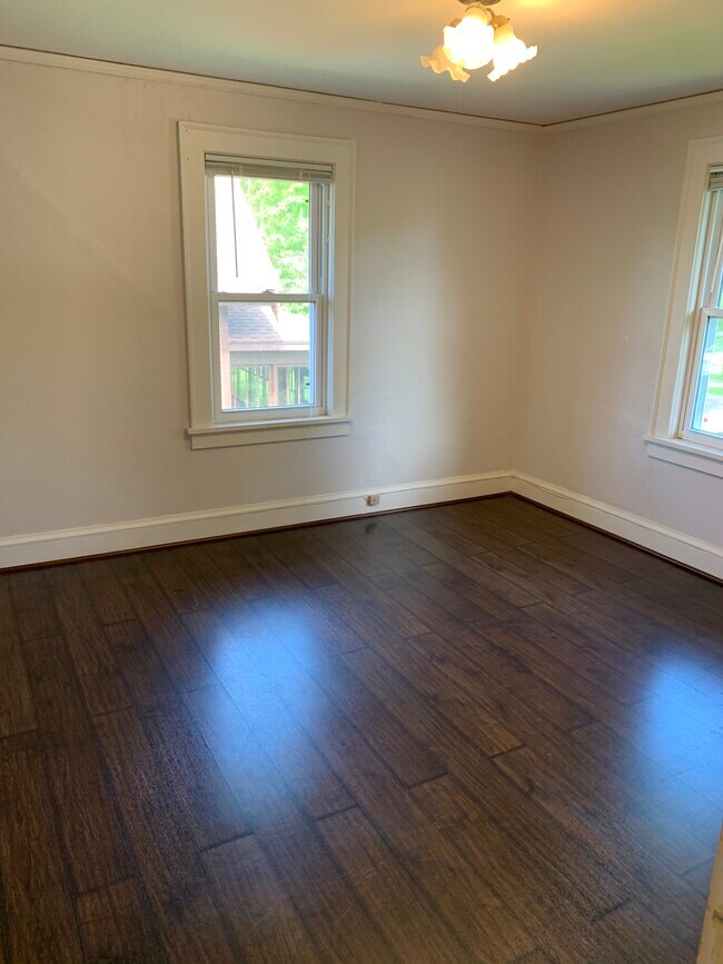 Building Photo - 4616 Dodge St