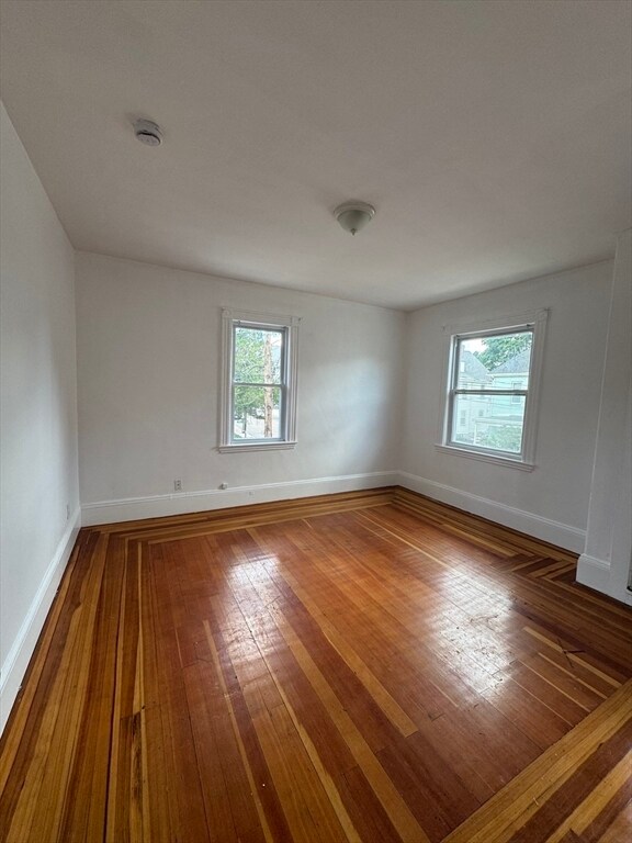 Building Photo - 16 Falkland St