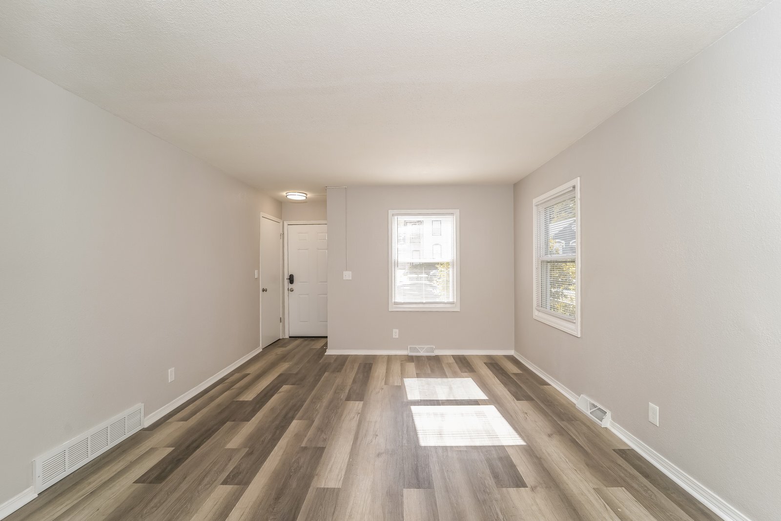 Building Photo - 1513 Geneva St