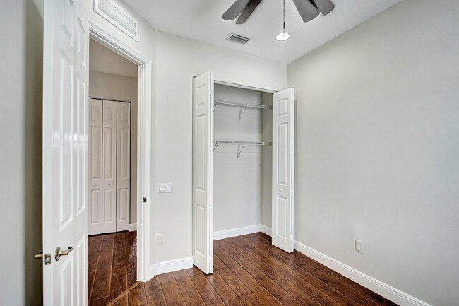 Building Photo - 1252 Piazza Antinori