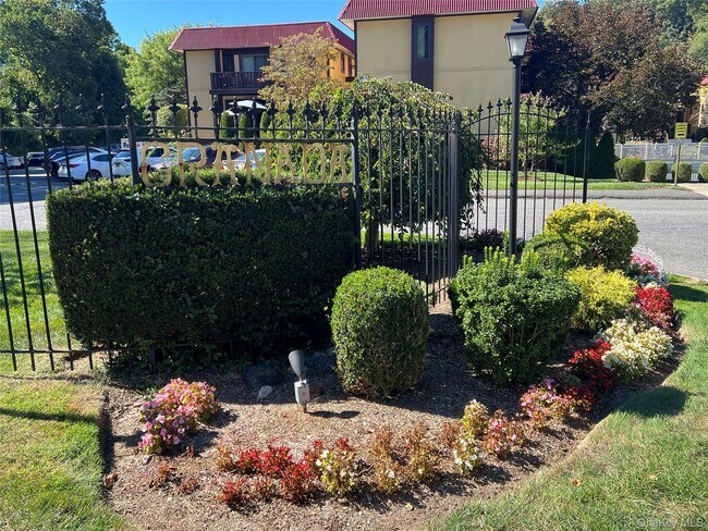 Primary Photo - 2 Granada Crescent