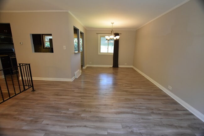 Building Photo - 7852 Sprucewood Ave