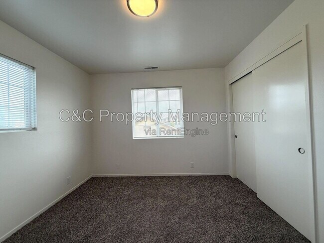 Building Photo - 15 Dolores Ave