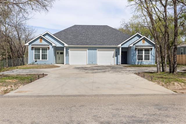 Building Photo - 409 Cleveland Rd