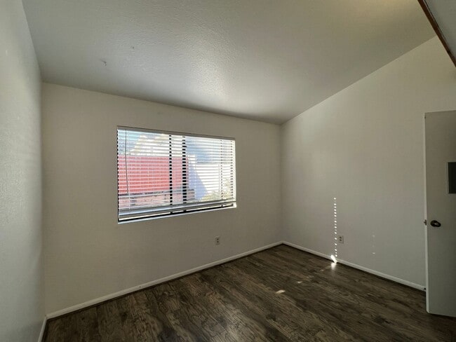 Building Photo - 349 Mar Vista Dr