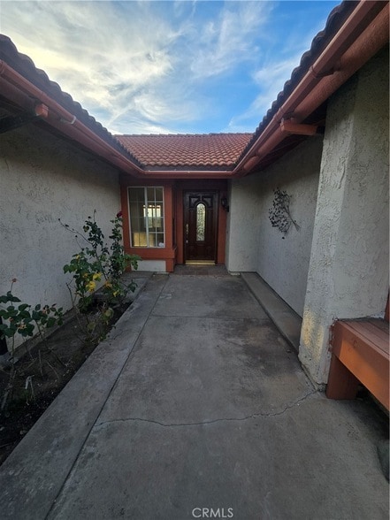 Building Photo - 19637 Vista Hermosa Dr