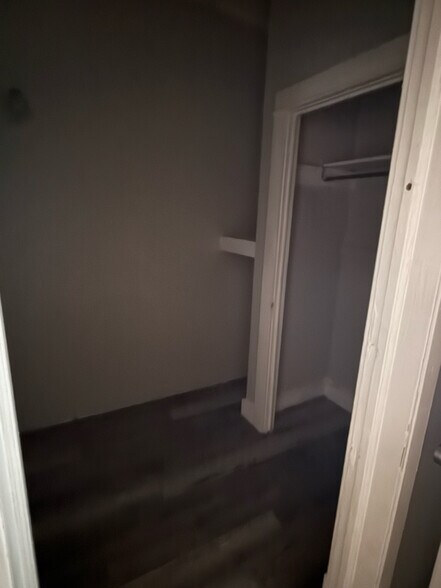 Building Photo - 315 S 4th St