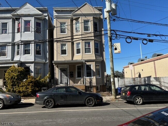 Primary Photo - 159 S 11th St