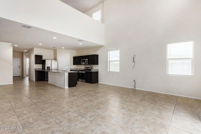 Building Photo - Charming 4 bedroom home in Buckeye!!