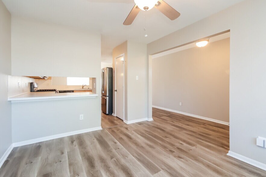 Building Photo - 10815 Malden Dr